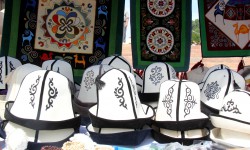 Ак калпак - бийиктиктин символу