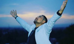 “60'К” тобунун солисти Талант “Дос ырын кокустан угуп калганымда, көзүмө жаш алгам” (аудио)