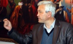 Поэзия мүнөттөрү: Акын Нурлан Калыбековдун ырлары (аудио)