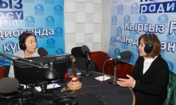 Таңсыгай Акматова: Адам кайсы бир муктаждыгын ишке ашыруусу үчүн тил керек (аудио)