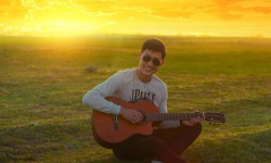 Тима Мукашев: “Кыргыз жеринин баардык кооздугун көрсөтүүгө аракет кылдык” (аудио)