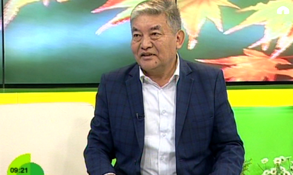 Олжобай Токтосунов: "Алгачкы таңкы эфирди алып чыккандар, келечеги бар экенин сезгенбиз"