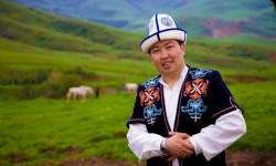 Жылдызбек Турсунбаев: Жазган ырларымдын ар бир сабына маани берем (аудио)