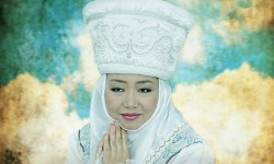 Каныкей Эралиева: Индия ырларын баянга салып ырдачумун (аудио)