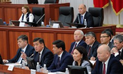 Парламент өкмөттүн отчетун жактырды