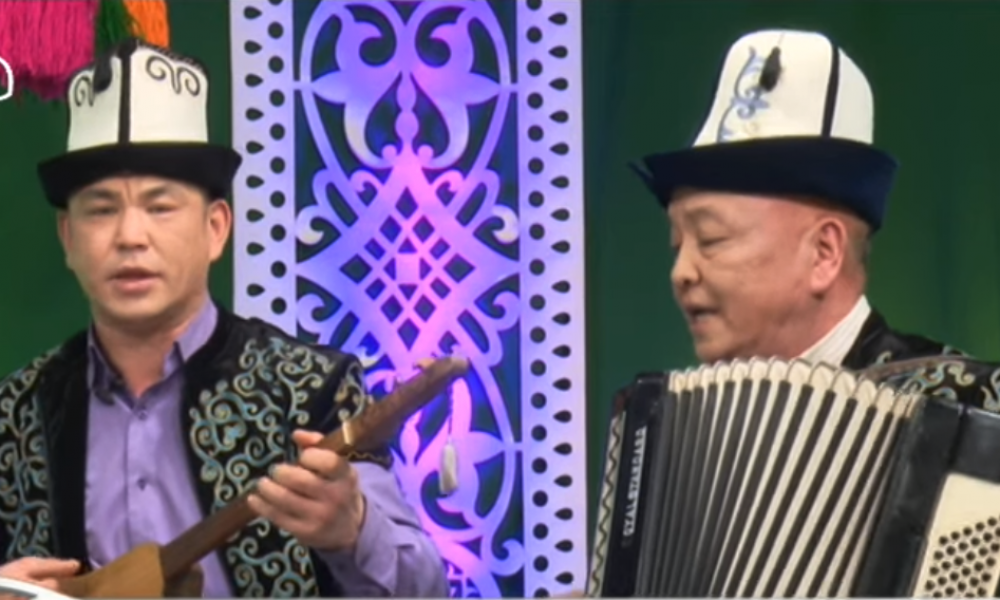 Обологон обондор: "Ак калпак" фольклордук тобу