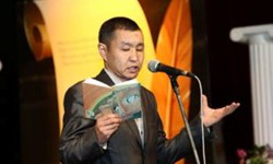 Поэзия мүнөттөрү: Эрлан Жумагазиевдин ырлары (аудио)