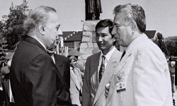 Кезинде Айтматов Түркиянын мурунку президентти менен КРдин пайдасы үчүн сүйлөшүү жүргүзгөн