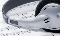 «Топ Хит» программасындагы 10 мыкты ырдын арасынан сизге жакканын тандап добуш бериңиздер!