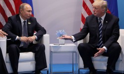 Путин менен Трамптын жолугушуусу дүйнө элинин көңүлүн бурду