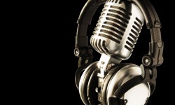 «Топ Хит» программасындагы 10 мыкты ырдын арасынан сизге жакканын тандап добуш бериңиздер!