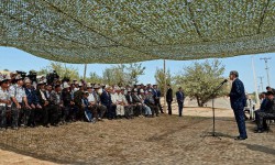 Алмазбек Атамбаев Оштогу жумушчу сапарынын алкагында өзгөндүктөр  менен жолукту