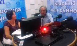 Шайлообек Дүйшеев: Өзүңдүн чындыгыңды жазбасаң, башканын чындыгын кантип жазасың? (аудио)