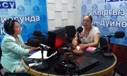 Жеңишгүл Өзүбекова: Ыр жазууга бир окуя таасир бериши керек (аудио)