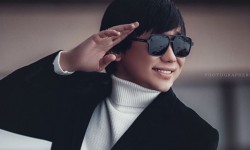 Кайрат Нуртас өздүк баракчасына үй-бүлөөсүнүн сүрөтүн жүктөдү