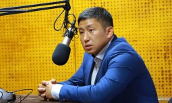 “Данакер”: Жамийла дунган тилиндесүйлөгөндө