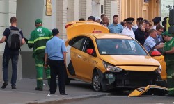 Москвада кырсыкка кабылган айдоочунун ишин Тышкы иштер министрилиги көзөмөлгө алууда