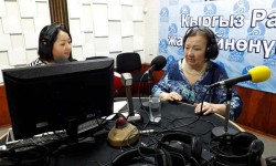 Шарипа Кемелгазиева: Мен ырдын сөзүнө эргип, обон чыгарам