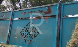 Элдик репортер: Сапатына эмес кооздугуна көңүл бурулгандай...