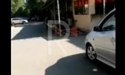 Элдик репортер: Жолду таарытып мыйзамсыз түшкөн дүкөндөр