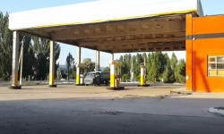 Элдик репортер: Бала бакчанын жанына жайгашкан май күйүүчү жай