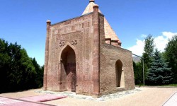 "Вселенная Манаса": Гумбез Манаса - уникальный древний памятник архитектуры