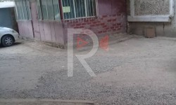 Элдик репортер: Кабат үйдүн айланасын өзүм билемдик менен тоскондор