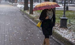 Кыргызстанда бүгүн мезгил-мезгили менен кар аралаш жамгыр жаайт 