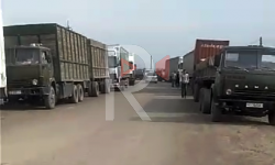 Элдик репортер: Кызыл-Кыядагы өткөрмө бекетинен Өзбекстанга өтүү кыйынчылык жаратууда