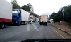 Элдик репортер: Кышка даярдыгы жок оор жүк ташыган унаалар посттон өтө албай калышты