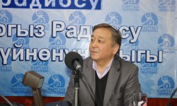 Кадыралы Артыков: Мен акындар менен иштешпейм, ырларды китептерден издейм