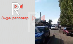 Элдик репортер: №83 мектептин жанындагы унаалардын башаламандыгы качан жөнгө салынат?