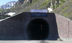 Көлбаев атындагы тоннель унаа кыймылы үчүн маал-маалы менен жабылат