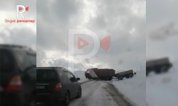 Элдик репортер: Тазаланбаган жолдун айынан Кызарт ашуусунан өтүү кыйынчылык жаратууда