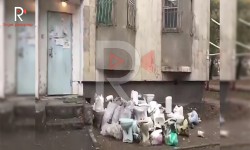 Элдик репортер: Окуу жайдын астындагы таштандылар качан тазаланат?