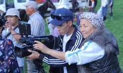 С. Ниязалиева: "КТРКга жаңы келгенде режиссердун асcистенти катары кызмат аркаладым"       