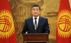 С.Жээнбеков өлкө журналисттерин кесиптик майрамы менен куттуктады