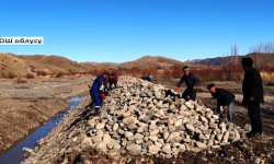 Өзгөндө ашар жолу менен Зергер суусунун жээги бекемделди 