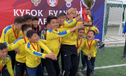 Россияда кыргызстандык жаш футболчулар кубок утуп келишти