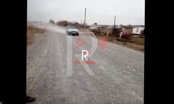 Элдик репортер: Жолдун чаңынан, таза суудан кыйналган Ак-Моюн айлынын тургундары