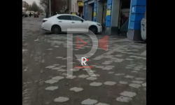 Элдик репортер: Абай көчөсүндөгү унаа жуучу жайлар тургундардын нааразычылыгын жаратууда