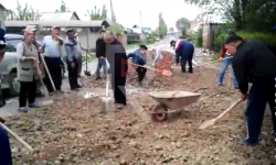 Элдик репортер: Арча-Бешикте  көчөнү өз каражаттарына оңдоп жатышат