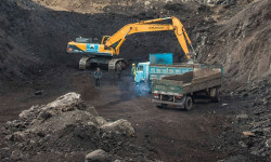 Абылгазиев: "Тоо кен тармагында жаңы саясат, жаңы стратегияны кабыл алабыз"