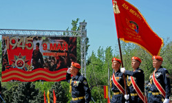 Өкмөттө Улуу Жеңиш күнүнүн өткөрүү боюнча жумушчу кеңешме өттү 