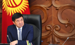 Абылгазиев артыкчылык берилген калктуу конуштар жөнүндөгү токтомго кол койду