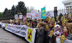 Бишкек шаарында уран казууга каршы митинг өттү