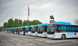 Жаңы автобустардын майрамдагы алгачкы иш күнүн