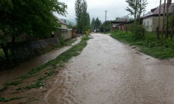 Аксыдагы Ак-Жол айылында сел жүрдү