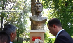 Жалал-Абад:  Советтер Союзунун Баатыры Василий Крикундун айкели тургузулду