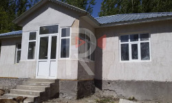 Элдик репортер: Чоң-Сай айылынын курулушу бүтпөй, орто жолдо калган ооруканасы